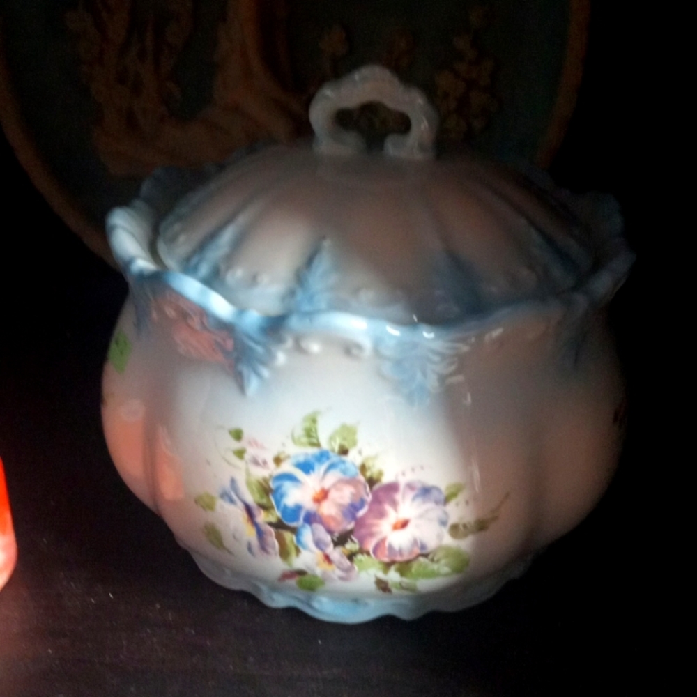HH 1983 vase